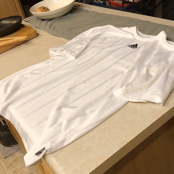 Adidas tee shirt with climalite NWOT - Picture 6 of 7